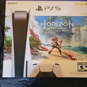 Playstation 5, 825 GB, Wireless Controllers (2), Grand Theft Auto 5 Game All Inc